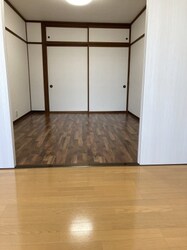 川岸マンションの物件内観写真